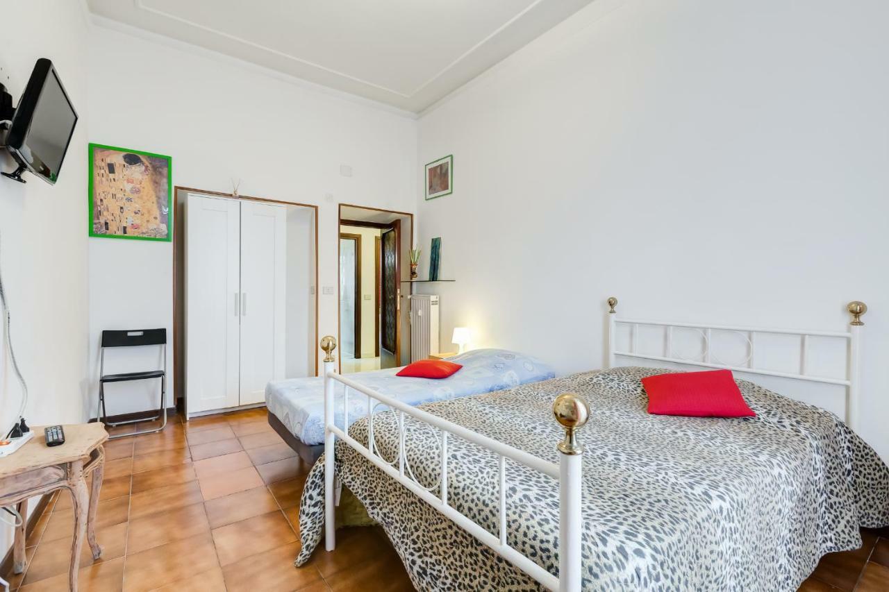 Casa Vacanza Home Sweet Home Di Fatha Рим Екстериор снимка